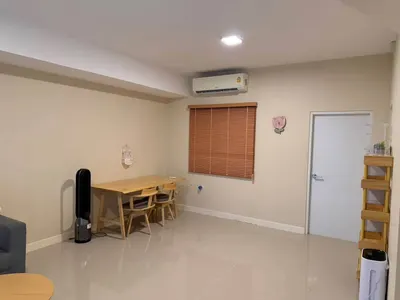 Pleno Bangna-Wongwaen的3房独栋住宅出租，第4张，共8张