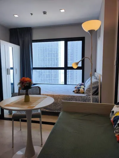 1-bed condo for rent at The Politan Rive, photo 4 of 5