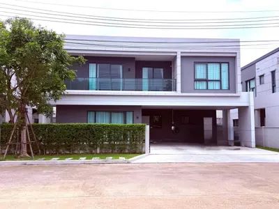 Centro Bangnaの4ベッドルーム一戸建て（賃貸）、写真1/5