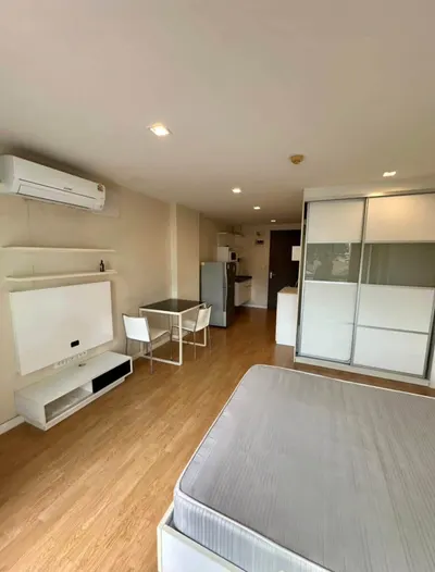 1-bed condo for rent at Casa Condo Ratchada-Thapra, photo 3 of 5