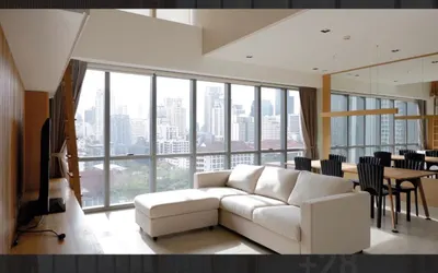 2-bed condo for rent near MRT Sukhumvit, photo 2 of 5