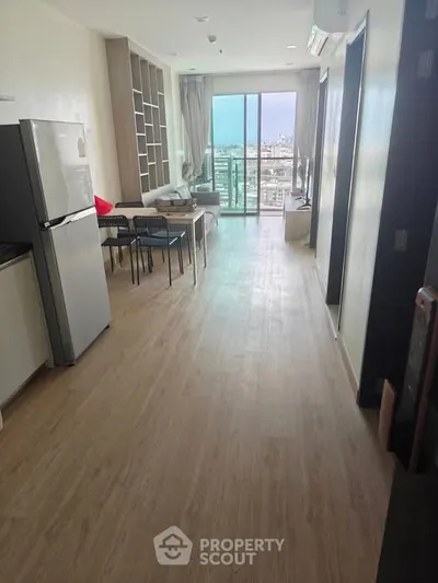 Sky Walk Residencesの2ベッドルームコンドミニアム（賃貸）、写真1/5