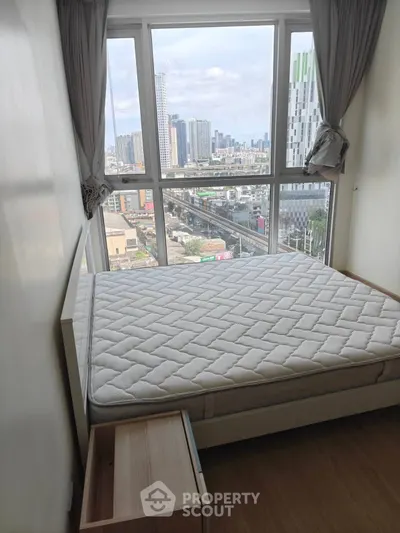 Sky Walk Residencesの2ベッドルームコンドミニアム（賃貸）、写真4/5