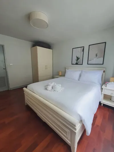 1-bed condo for rent near BTS Phrom Phong, photo 2 of 5