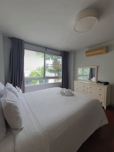 1-bed condo for rent near BTS Phrom Phong, photo 3 of 5