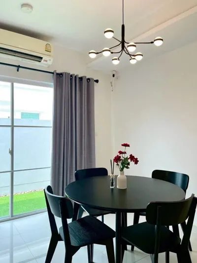 Villaggio 2 Srinakarin-Bangnaの3ベッドルームタウンハウス（賃貸）、写真5/7