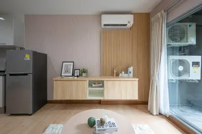2-bed condo for rent near MRT Sukhumvit, photo 3 of 5