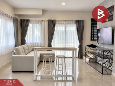 Maison de ville 2 chambres à vendre près de la station MRT Yaek Nonthaburi 1, photo 2 sur 5