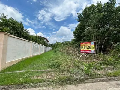 Terrain à vendre près de la station MRT Phasi Charoen, photo 1 sur 5