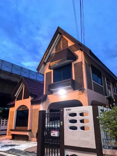 MRT 诗拉站附近的3房独栋住宅出租，第2张，共5张