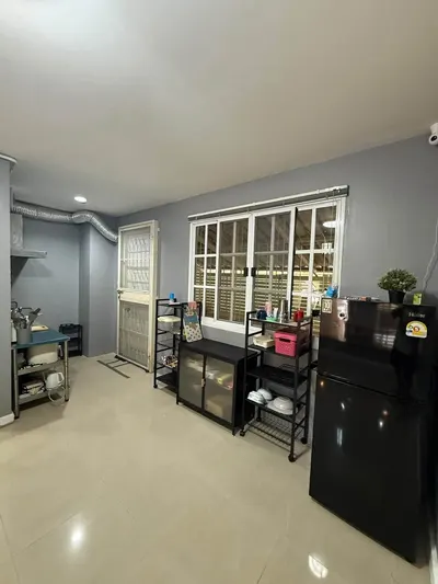 3-bed townhouse for rent at Plus City Park Rama 9 - Hua Mark, photo 5 of 5
