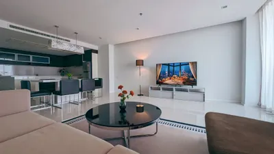 3-bed condo for rent near BTS Chong Nonsi, photo 1 of 5