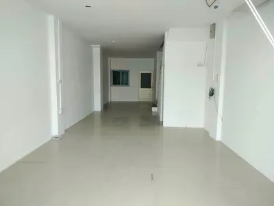 4-bed townhouse for rent near SRT Lak Si, photo 2 of 5
