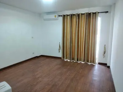 4-bed townhouse for rent near SRT Lak Si, photo 3 of 5