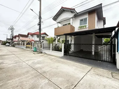 バンボン区の3ベッドルーム一戸建て（売買）、写真2/5