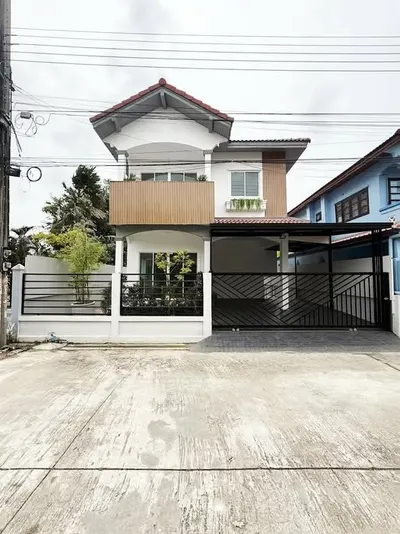 バンボン区の3ベッドルーム一戸建て（売買）、写真1/5