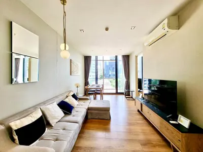 Condo 2 chambres à louer près de la station BTS Phrom Phong, photo 1 sur 5