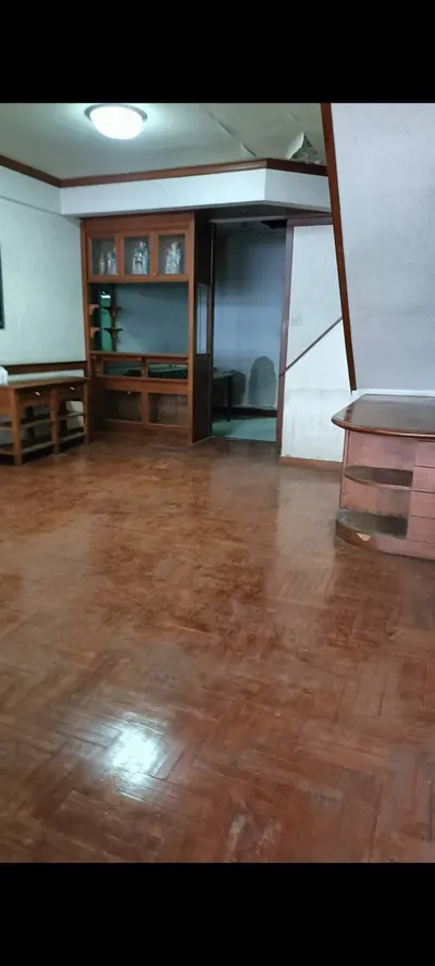 2-bed townhouse for sale near MRT Bang Phlat, photo 2 of 5