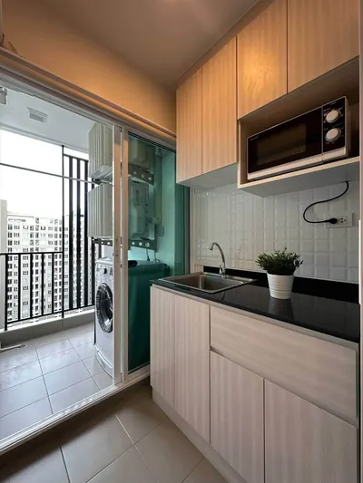 1-bed condo for rent at Regent Home Bangna, photo 4 of 5