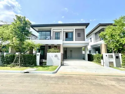 4-bed house for rent near BTS Bang Na, photo 1 of 5