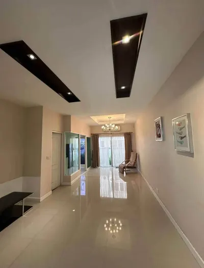3-bed townhouse for sale near MRT Outer Ring Road-Ram Inthra, photo 2 of 5