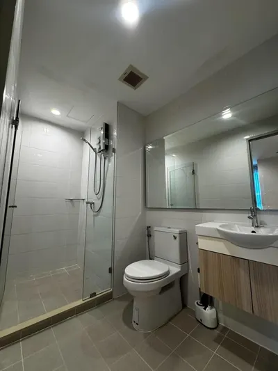 1-bed condo for rent near BTS Pho Nimit, photo 2 of 5