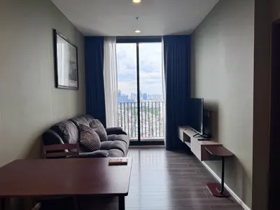 1-bed condo for rent at Whizdom Essence Sukhumvit, photo 1 of 5