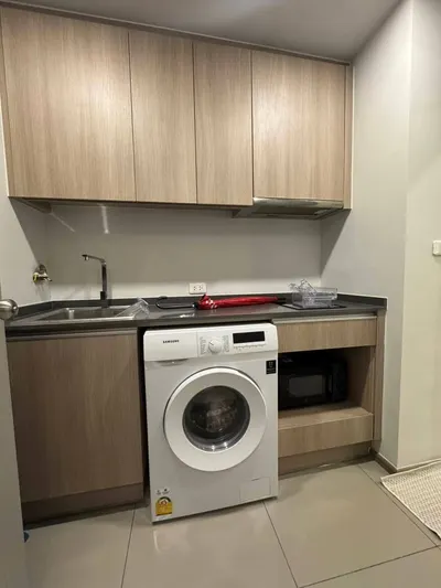 Condo 1 chambre à louer près de la station MRT Bang Pho, photo 3 sur 5