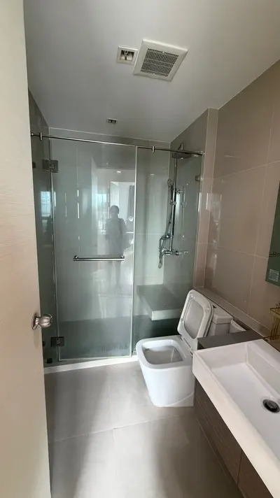 2-bed condo for rent at Quinn Ratchada 17, photo 2 of 10