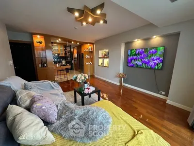 2-bed house for rent near BTS Thong Lo, photo 1 of 5