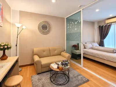 1-bed condo for sale near MRT Bang Son, photo 1 of 5