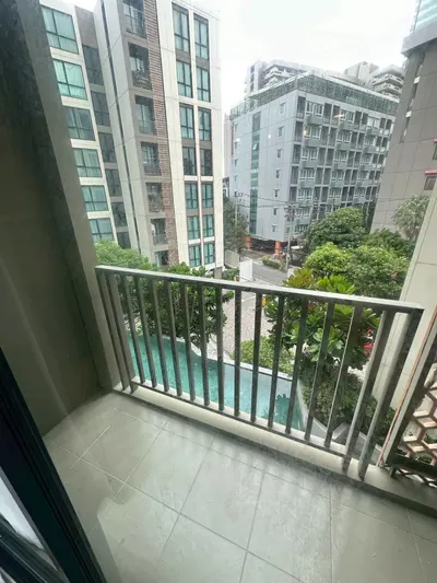 Condo à louer près de la station MRT Sutthisan, photo 1 sur 5