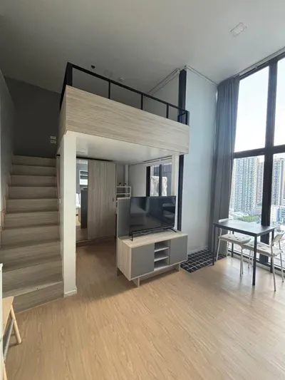 Chewathai Residence Asokeの1ベッドルームコンドミニアム（賃貸）、写真2/5
