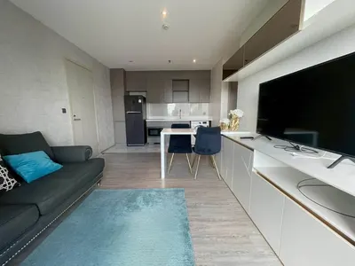 Condo 2 chambres à louer à Rhythm Ekkamai Estate, photo 1 sur 10