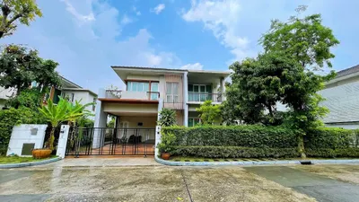 3-bed house for sale near MRT Fai Chai, photo 1 of 5