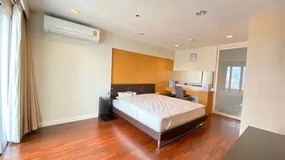3-bed condo for rent near BTS Saphan Taksin, photo 3 of 6