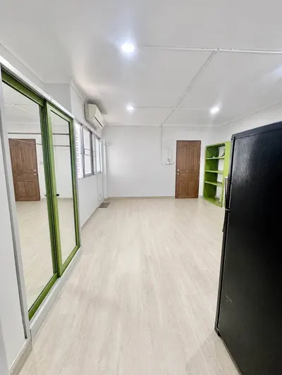 1-bed condo for sale near MRT Lat Phrao, photo 2 of 6