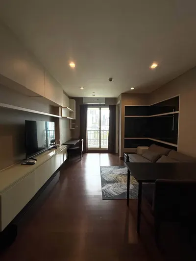 IVY THONGLOR 55的1房公寓出租，第2张，共5张