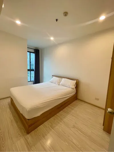 Condo for rent near BTS Bang Na, photo 3 of 5