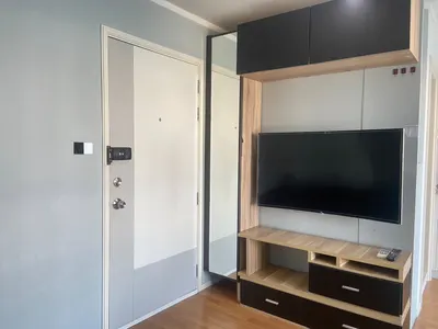 1-bed condo for rent near MRT Phra Ram 9, photo 2 of 5