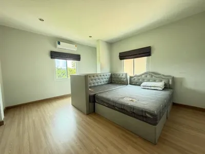 MRT 朗松站附近的4房独栋住宅出租，第5张，共5张