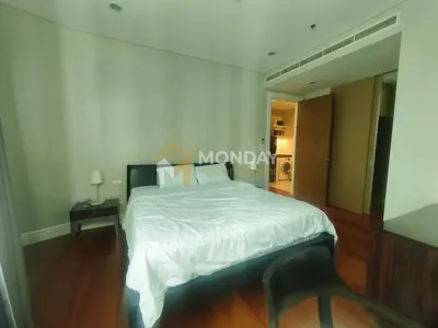 Bright Sukhumvit 24的1房公寓出租，第1张，共5张