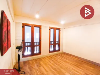 3-bed townhouse for sale in Thawi Watthana, photo 2 of 5