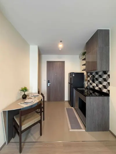 Condo 1 chambre à louer près de la station MRT Phetchaburi, photo 3 sur 5