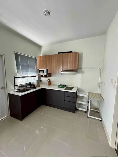 This listing, photo 3