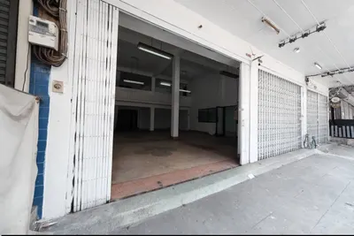 Commercial space for sale near ARL Makkasan, photo 2 of 5