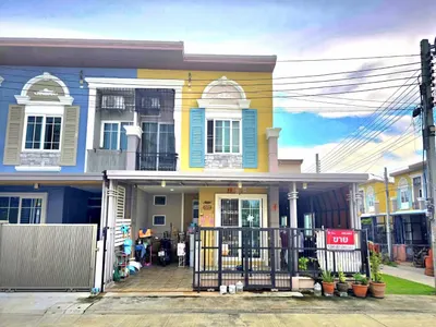 ขายทาวน์เฮาส์ 4 ห้องนอน ใกล้ MRT บางแค รูปที่ 1 จาก 5