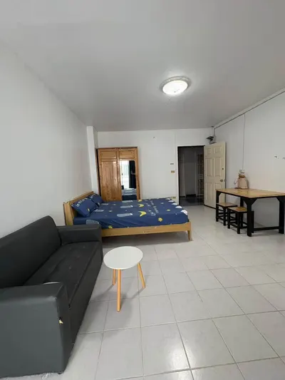 Condo for rent near MRT Bang Kapi, photo 2 of 3