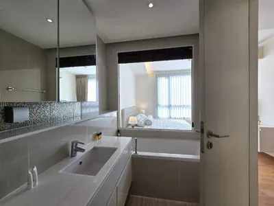 H Sukhumvit 43 Condominiumの2ベッドルームコンドミニアム（賃貸）、写真2/5