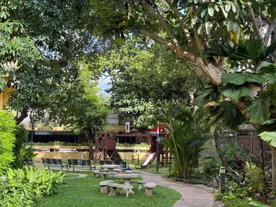 3-bed apartment for rent near BTS Thong Lo, photo 3 of 5